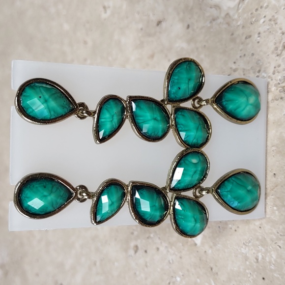 Amitra Singh Necklace/Earrings Set - Picture 12 of 15